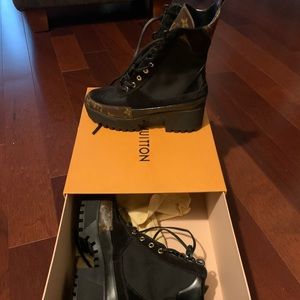 Louis Vuitton size 7 combat boots.worn 2/3 times.